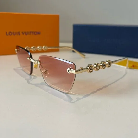 Louis Vuitton Women's Gold Sunglasses Sunglasses